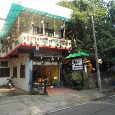 Johns Residency Hotel Kochi Luaran gambar